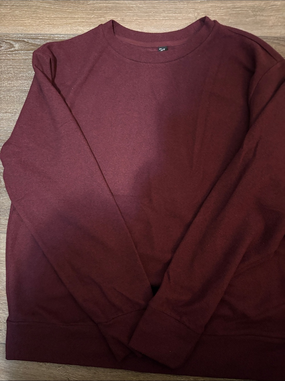 Uniqlo Ladies Crewneck Sweater in Burgundy